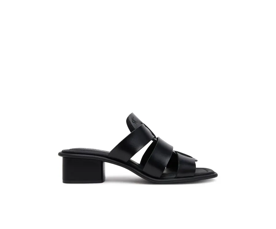 obrazek 1 Calvin Klein Jeans Klapki Heel Square Mg Lth YW0YW01702 Czarny