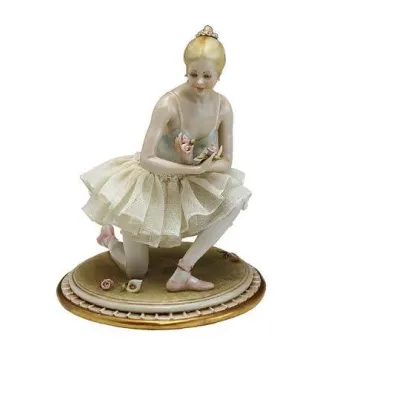 Zdjęcie Ballerina z porcelany do apartamentu