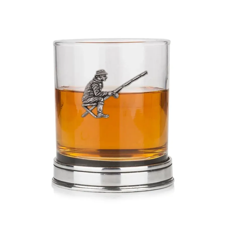 obrazek 1 Wyjątkowa szklanka do whisky z wędkarzem z polerowaną podstawą – prezent dla wędkarza