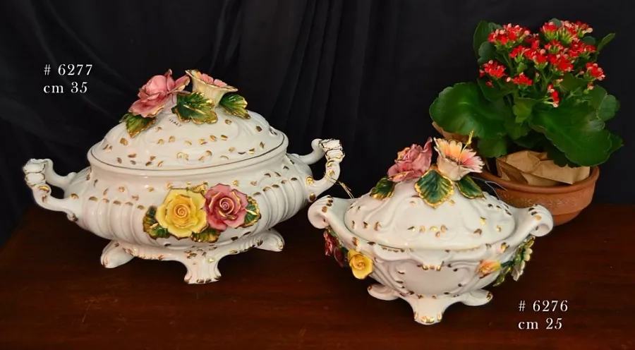 obrazek 1 Ozdobna waza ceramiczna w dwóch wariantach wymiarowych