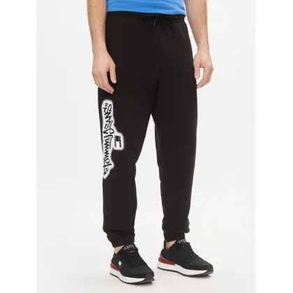 Zdjęcie Tommy Jeans Spodnie dresowe Tjm Reg Tommy Spray Sweatpant DM0DM18376 Czarny Regular Fit