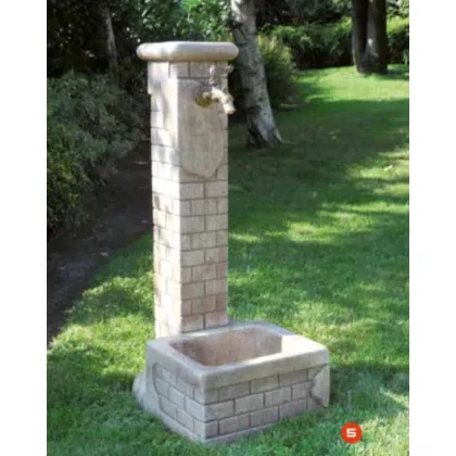 Zdjęcie Wykonana we Włoszech - fontanna ogrodowa Betty