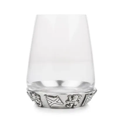 Zdjęcie Szklanka z podstawą z pewteru zdobiona krzyżem św. Andrzeja i lwem – wyjątkowy prezent