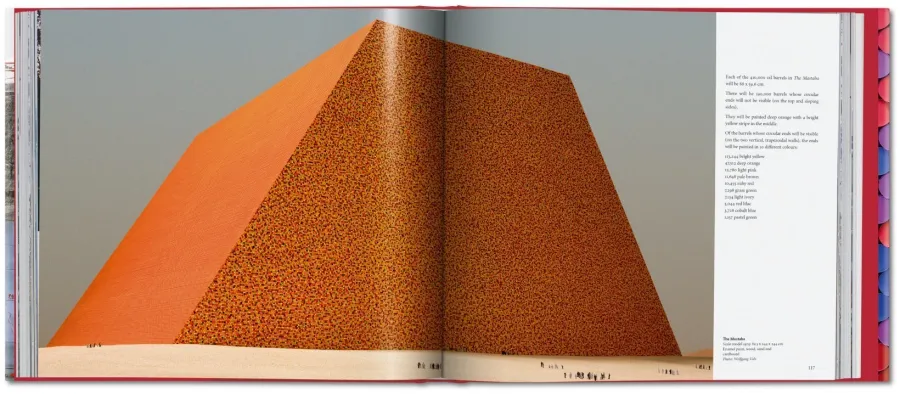 obrazek 4 Książka Christo and Jeanne-Claude. Barrels and The Mastaba 1958–2018 - Taschen
