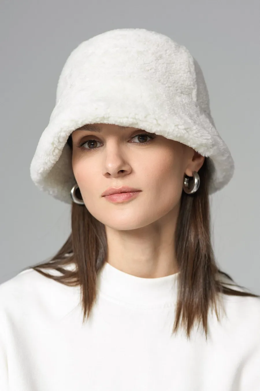 obrazek 4 Damska czapka zimowa z futra norek w wielu kolorach