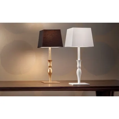 Picture A classic-style lamp for an elegant bedroom - Luxury Products