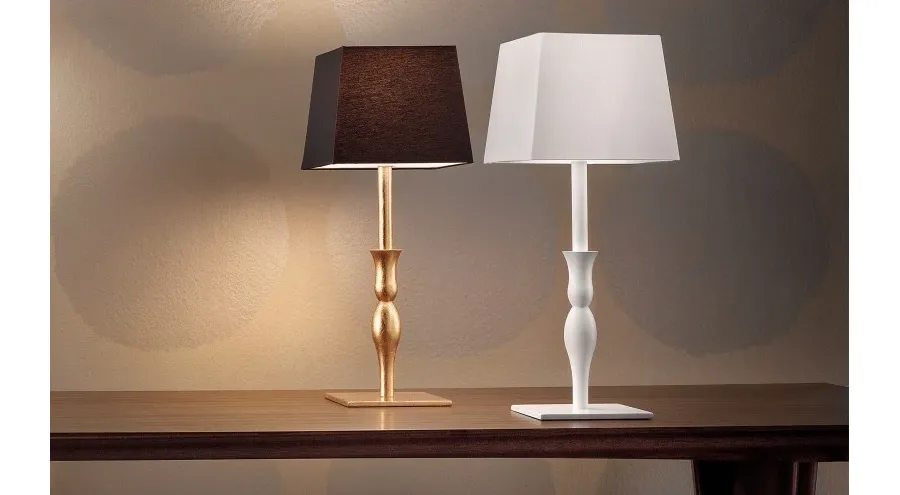 obrazek 1 Lampa w klasycznym stylu do eleganckiej sypialni - Luxury Products