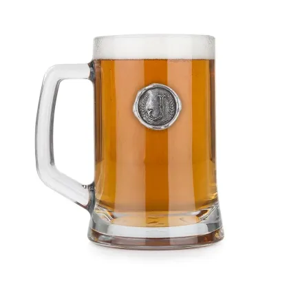 Zdjęcie Niepowtarzalny prezent – kufel z cynowym inicjałem – ozdobną literą „J”