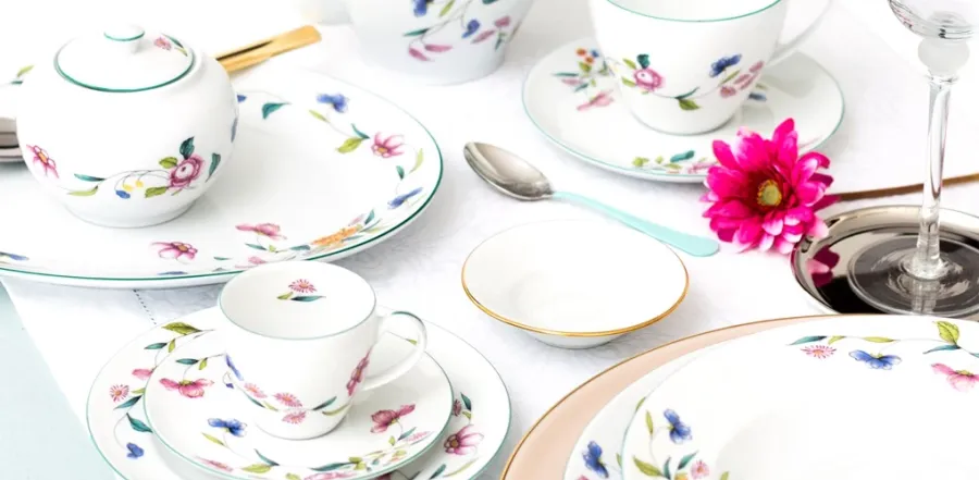 obrazek 3 Gustowny komplet zastawy stołowej z porcelany dla 12 osób, 68 el. - Porcel