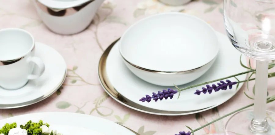 obrazek 2 Niesamowity komplet porcelany dla 12 osób, 68 el - Porcel
