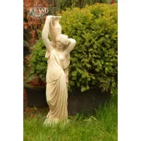 Zdjęcie Dziewczyna z dzbanem do ogrodu