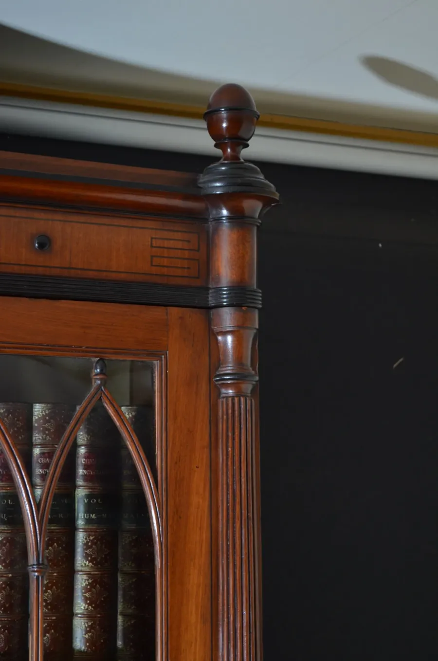 obrazek 9 Wyjątkowy duży regał regencyjny na książki - antyk
