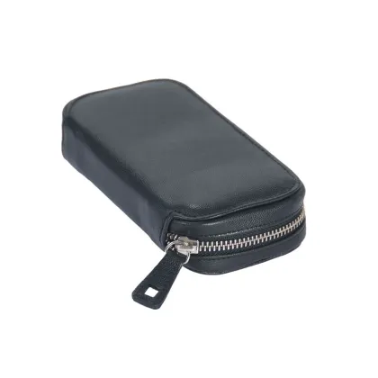 Zdjęcie Gustowne etui na dwa zegarki