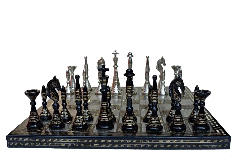 obrazek 1 Ekskluzywna plansza + figury szachowe z serii Palm Art - The Chess Empire