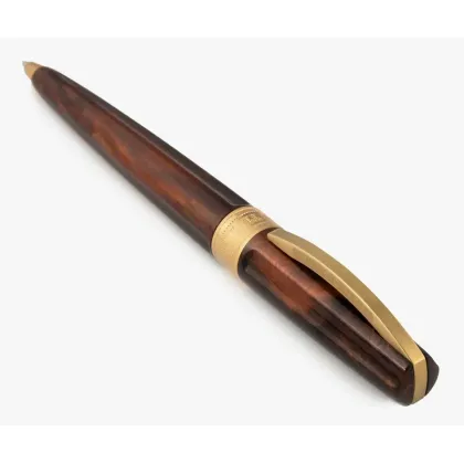 Picture A charming pen from the Mirage Mythos series