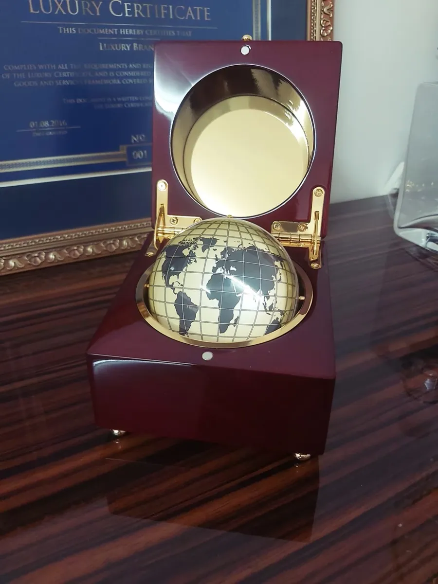 picture 1 Sextant with Clock