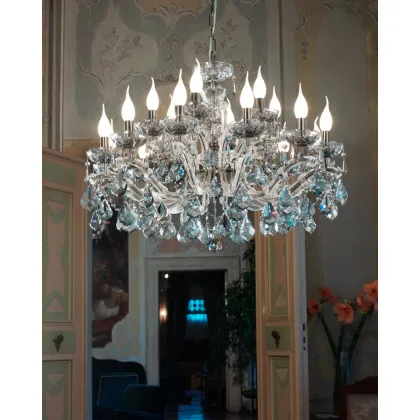 Zdjęcie Cudowny włoski żyrandol wykonany z kryształu