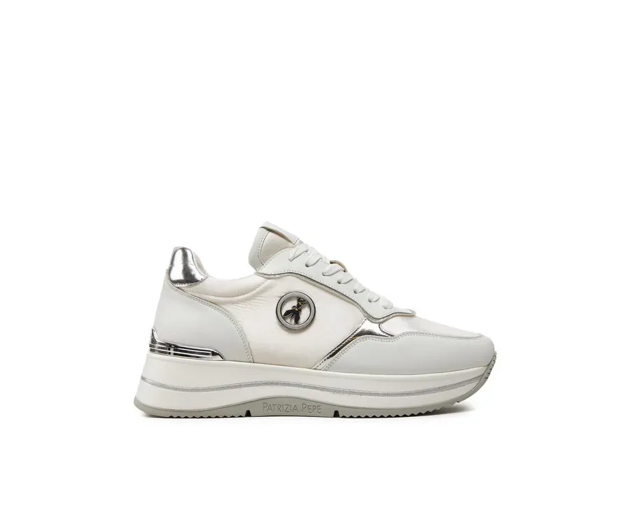 obrazek 1 Patrizia Pepe Sneakersy PJ268.30 Biały