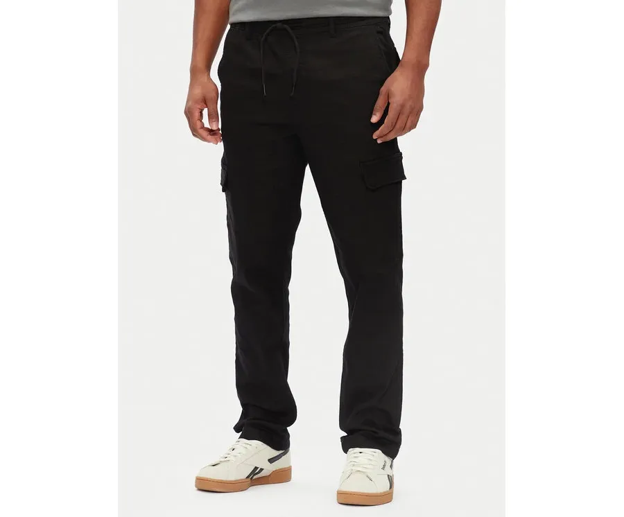 obrazek 1 Pepe Jeans Spodnie materiałowe PM211725 Czarny Slim Fit