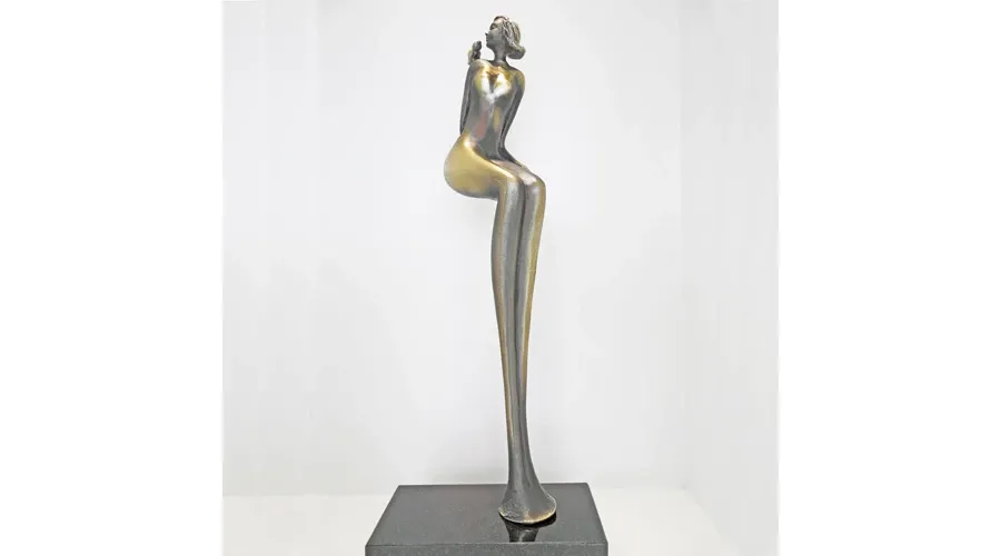 obrazek 1 Oryginalna statuetka kobiety 