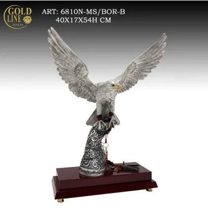 Zdjęcie Piękna figura orła z włoch