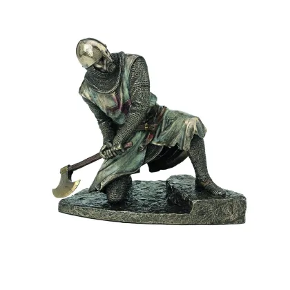 Zdjęcie Statuetka rycerza z żywicy jako dekoracja na biurko