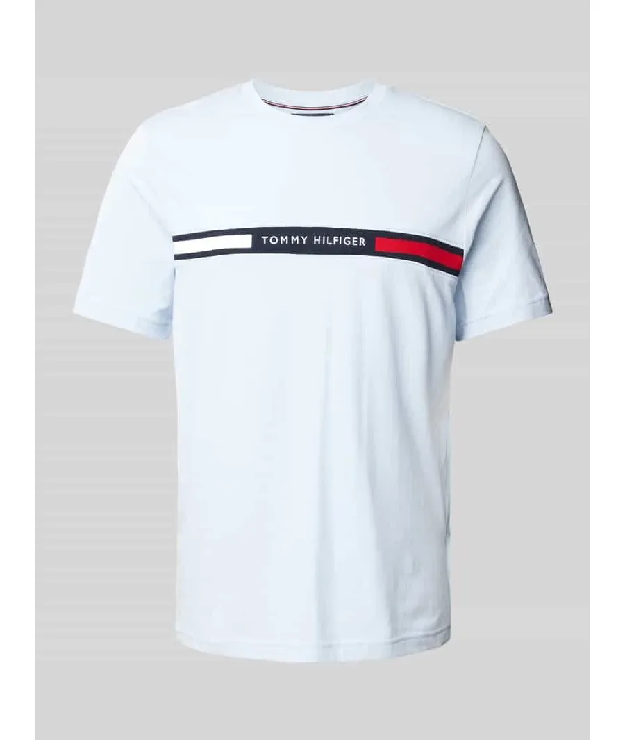 obrazek 1 T-shirt o kroju regular fit z wyhaftowanym logo