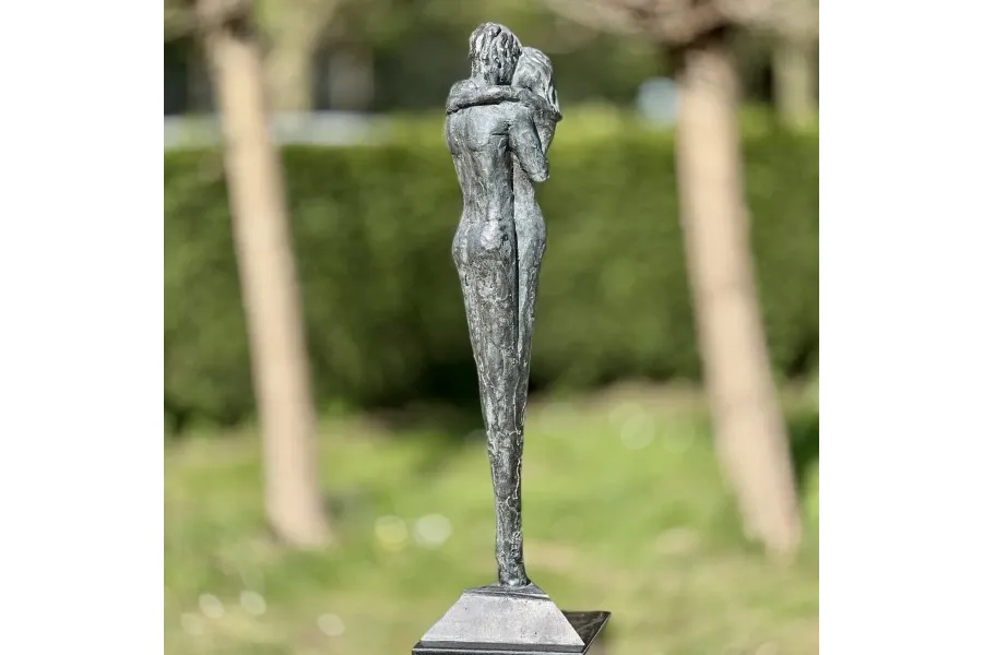 obrazek 1 Wyjątkowa rzeźba do ogrodu "Razem" wykonana z brązu - piękna ozdoba każdego ogrodu