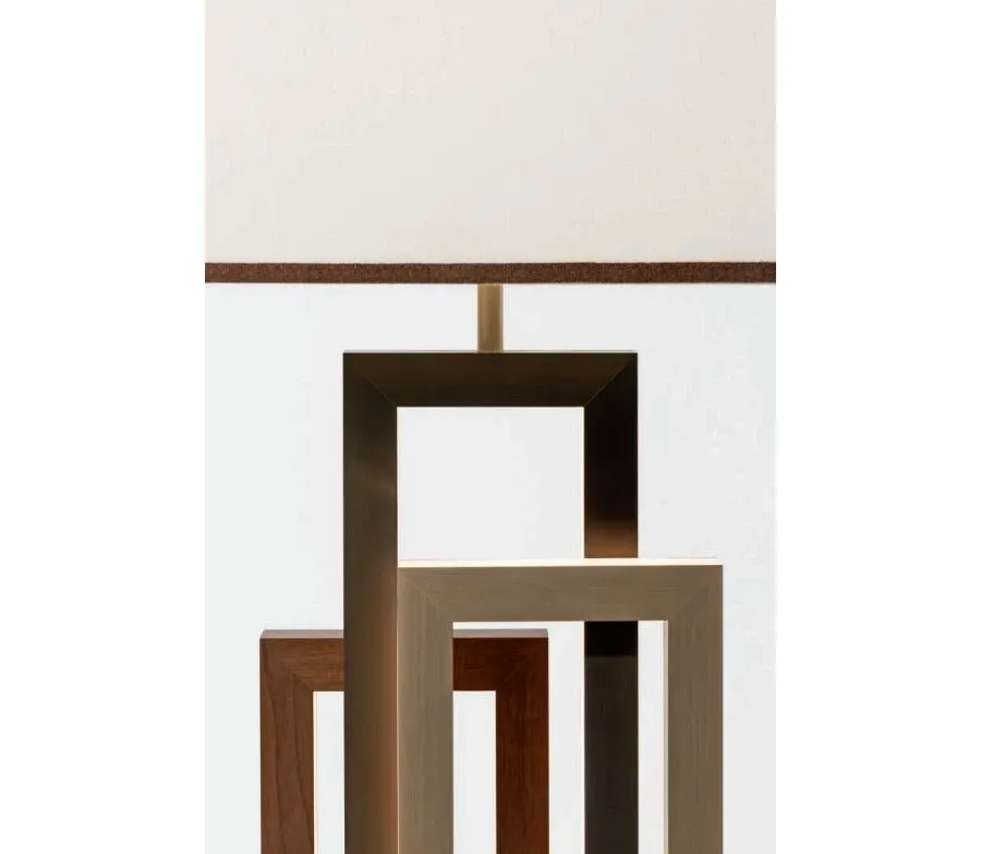obrazek 2 Elegancka lampa Edge na biurko lub stolik