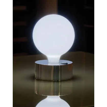 Zdjęcie Olśniewajaca, elitarna led lampa do pracy i domu