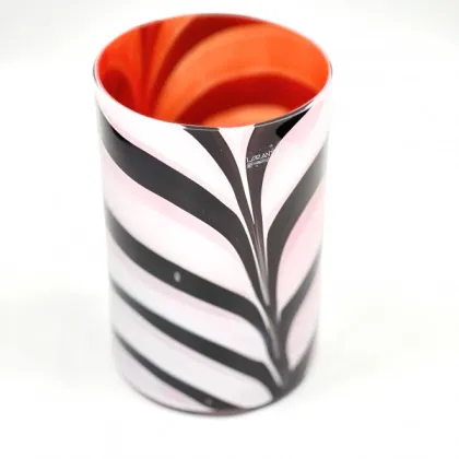 Zdjęcie Elegancki wazon z włoskiego szkła z motywem zebry - stylowy prezent dla kobiety