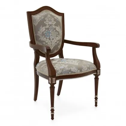 Zdjęcie Elegancki bukowy fotel z efektownym rzeźbionym zdobieniem z tyłu - Sevensedie