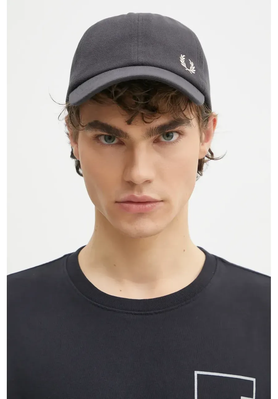 obrazek 1 Fred Perry czapka z daszkiem bawełniana kolor czarny gładka HW6726.V56