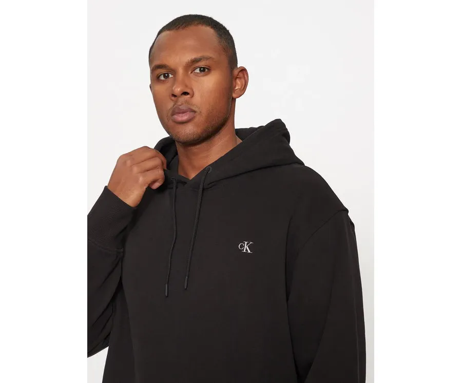 obrazek 1 Calvin Klein Jeans Bluza J30J326748 Czarny Regular Fit