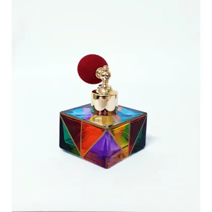 Zdjęcie Fantastyczny pojemnik na perfumy ze szkła murano