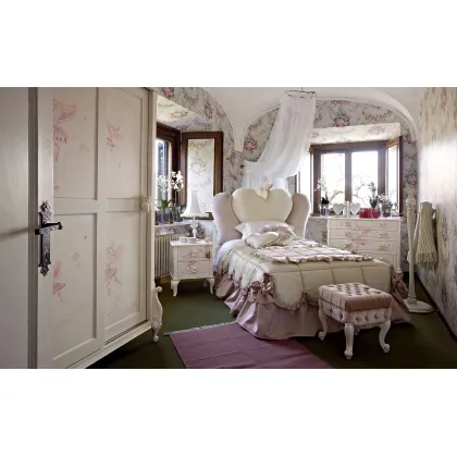 Zdjęcie Niezwykła sypialnia dla dziewczynki w delikatnych kolorach - Volpi