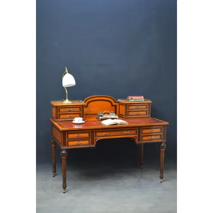 Zdjęcie Bardzo atrakcyjne wiktoriańskie biurko z satynowym drewnem, z łukowatym panelem pośrodku - antyk