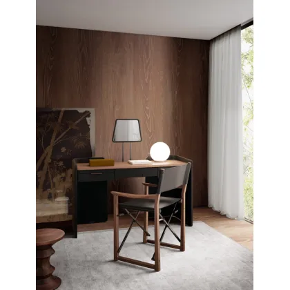 Zdjęcie Wyszukane biurko z serii Jean Marie