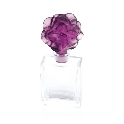 Zdjęcie Piękny fioletowy flakon na perfumy Camelia