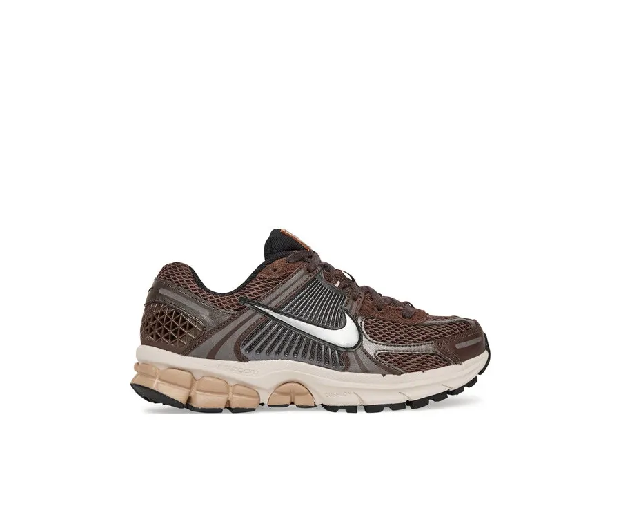 obrazek 1 Nike Sneakersy Zoom Vomero 5 FN6742 201 Brązowy