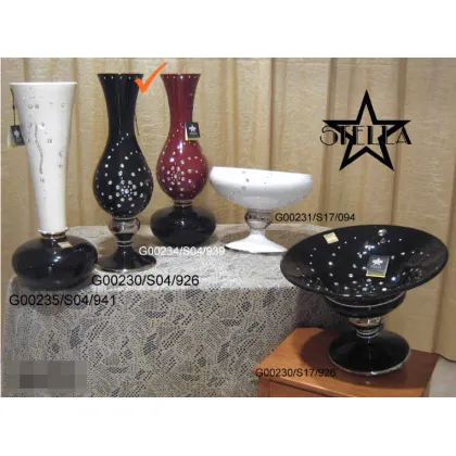 Picture Prestigious spiral ceramic vase in black