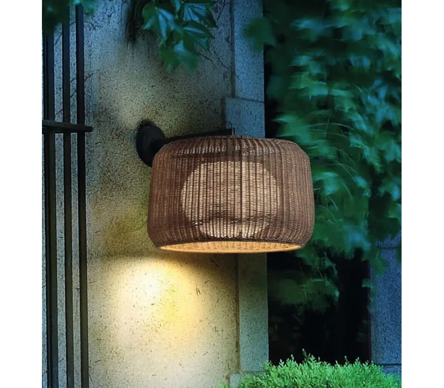 obrazek 1 Designerska lampa ścienna jako oświetlenie do ogrodu lub tarasu