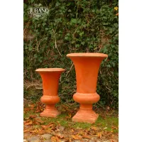 Picture A unique large Gyali flowerpot