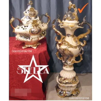 Zdjęcie Luksusowy ceramiczny wazon w kolorze beżu