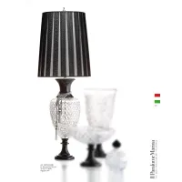 Zdjęcie Lampa stołowa z czarnego i przezroczystego ręcznie wycinanego włoskiego kryształu i abażuru z czarnym szyfonem - Il Paralume Marina