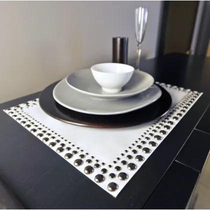 Picture A stylish placemat for the Sfera cover