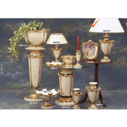 Zdjęcie Urokliwa ceramiczna lampa