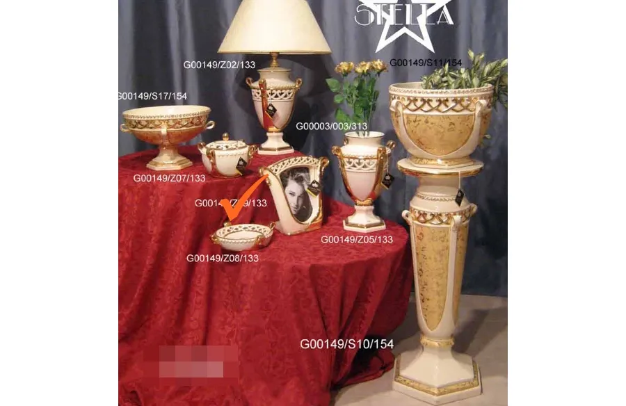 obrazek 1 Luksusowa ceramiczna popielniczka zdobiona złotem