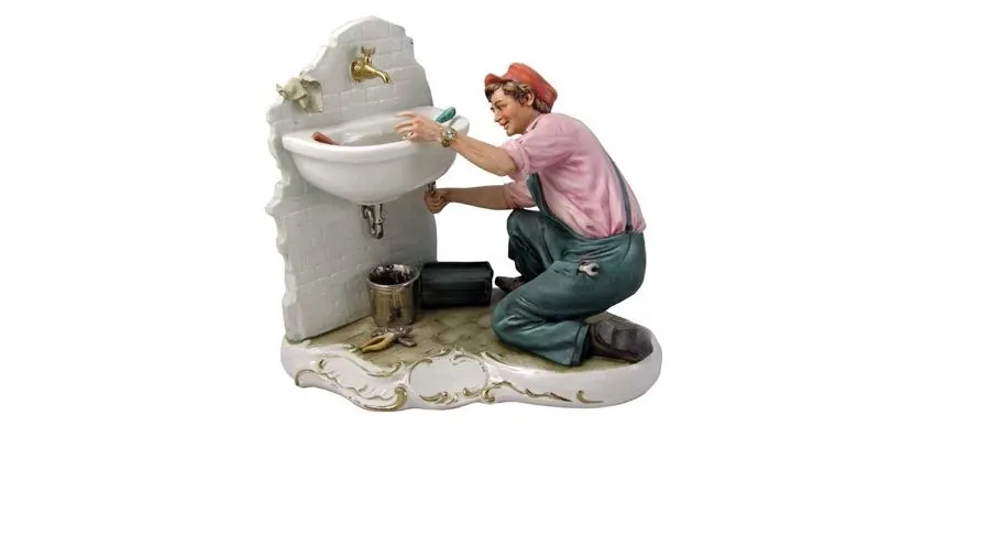 obrazek 1 Nieziemska figurka hydraulika z porcelany