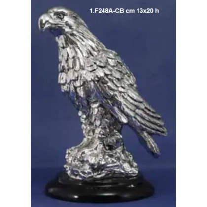 Zdjęcie Orzeł z zamkniętymi skrzydłami jako dekoracja do domu - ArtBe